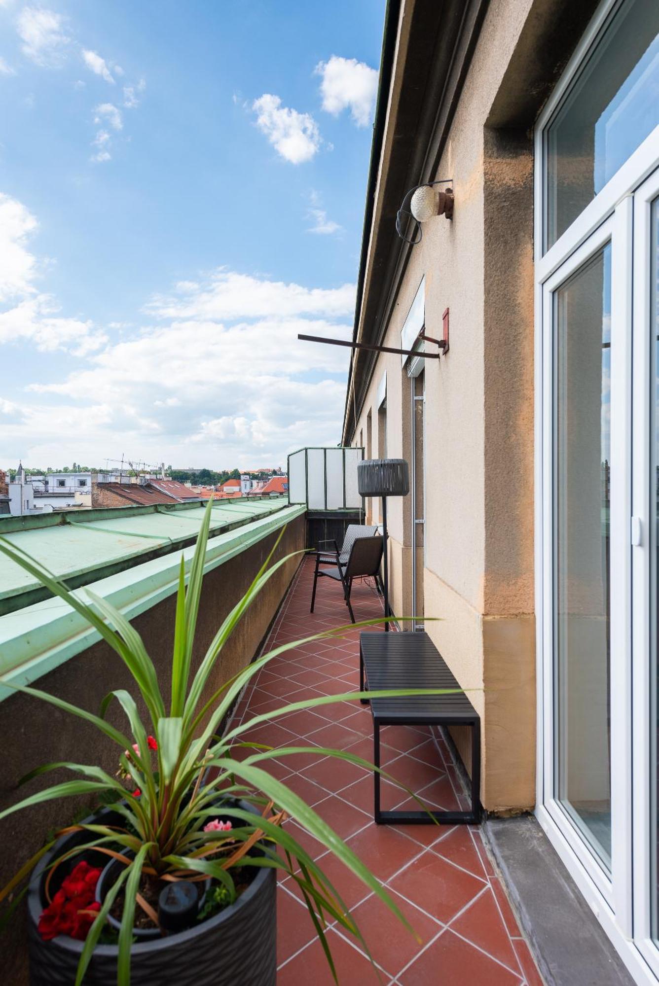 Luxury Apartment With A Balcony And A Terrace Prague Luaran gambar